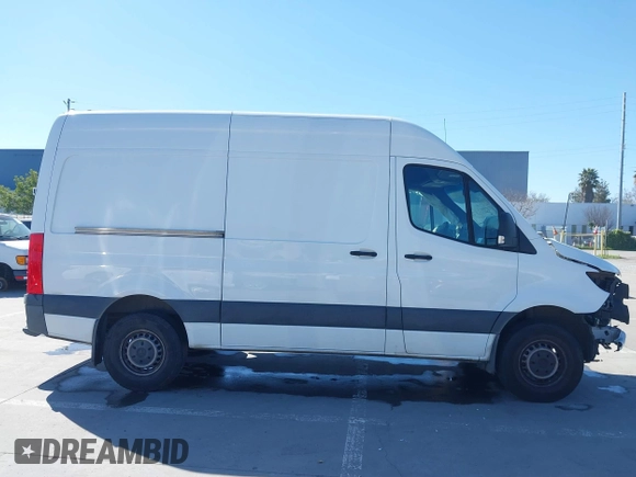 2020 Mercedes-Benz Sprinter Cargo with VIN W1W70BGY8LT026861, listed as a IAAI auction lot 41679015 with 96,367 mi miles and . Bid and sale history available at carsss.com. Image 14.