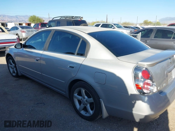 2005 Nissan Altima 3.5 SE with VIN 1N4BL11D15C367864, listed as a IAAI auction lot 41855721 with 175,976 mi miles. Bid and sale history available at carsss.com. Image 3.