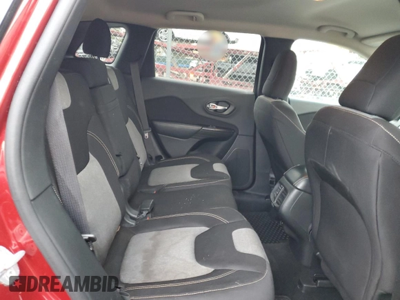 2014 Jeep Cherokee Altitude with VIN 1C4PJMCSXEW124863, listed as a Copart auction lot 82432534 with 194,559 mi miles and Salvage Title. Bid and sale history available at carsss.com. Image 10.