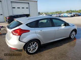 2015 Ford Focus SE with VIN 1FADP3K21FL284037, listed as a Copart auction lot 49242695 with 132,025 mi miles and Clean Title. Bid and sale history available at carsss.com. Image 3.