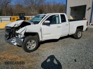 2018 Chevrolet Silverado 1500 LT with VIN 1GCRCREH7JZ194637, listed as a Copart auction lot 44399435 with 111,928 mi miles and Salvage Title. Bid and sale history available at DreamBid. Image 1.