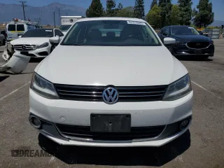 2012 Volkswagen Jetta SEL with VIN 3VWLP7AJ5CM424796, listed as a Copart auction lot 62376005 with 173,505 mi miles and Salvage title. Bid and sale history available at DreamBid. Image 5.