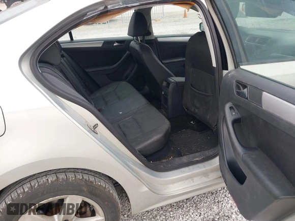 2012 Volkswagen Jetta TDI w/Premium with VIN 3VWLL7AJ2CM317216, listed as a IAAI auction lot 41731204 with 320,474 mi miles and . Bid and sale history available at DreamBid. Image 8.