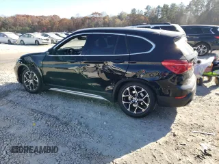 2022 BMW X1 sDrive28i with VIN WBXJG7C03N5V16273, listed as a Copart auction lot 83842324 with 19,303 mi miles and Salvage Title. Bid and sale history available at carsss.com. Image 2.