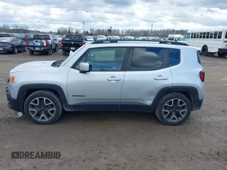 2015 Jeep Renegade Latitude with VIN ZACCJABT9FPB46231, listed as a IAAI auction lot 40805225 with 158,509 mi miles. Bid and sale history available at carsss.com. Image 14.