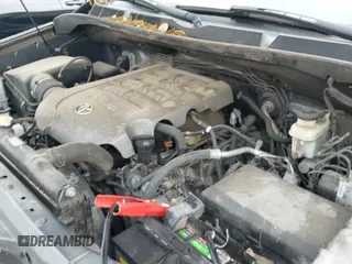 2010 Toyota Tundra Limited с VIN 5TFHW5F19AX135842, выставлен на аукционе IAAI как лот 42110599 с пробегом 209 835 миль миль и . История ставок и продаж доступна на DreamBid. Изображение 21.