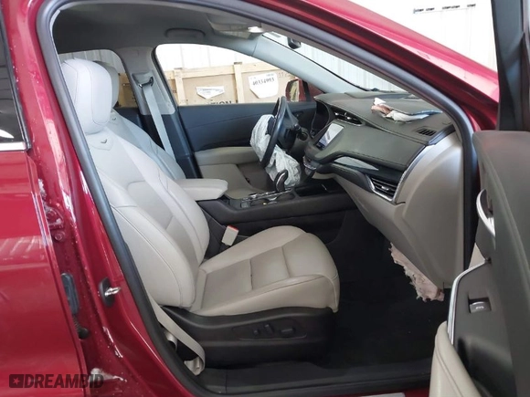 2019 Cadillac XT4 FWD Premium Luxury with VIN 1GYFZCR42KF196279, listed as a IAAI auction lot 41566959 with 29,282 mi miles. Bid and sale history available at carsss.com. Image 5.