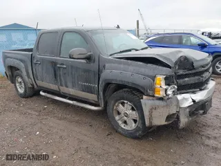 2008 Chevrolet Silverado 1500 LTZ with VIN 3GCEK13JX8G219680, listed as a IAAI auction lot 40938625 with 260,432 mi miles. Bid and sale history available at carsss.com. Image 1.