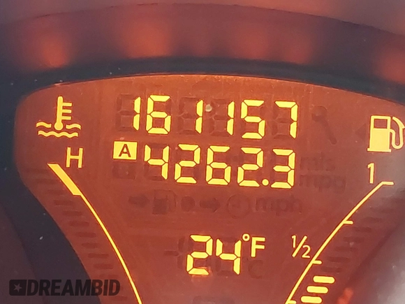 2011 Nissan Juke SL with VIN JN8AF5MV9BT023983, listed as a IAAI auction lot 41399178 with 161,157 mi miles. Bid and sale history available at carsss.com. Image 15.