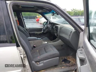 2002 Ford Explorer Sport Trac Value with VIN 1FMZU67E62UC95015, listed as a IAAI auction lot 42090296 with 181,243 mi miles and . Bid and sale history available at DreamBid. Image 5.