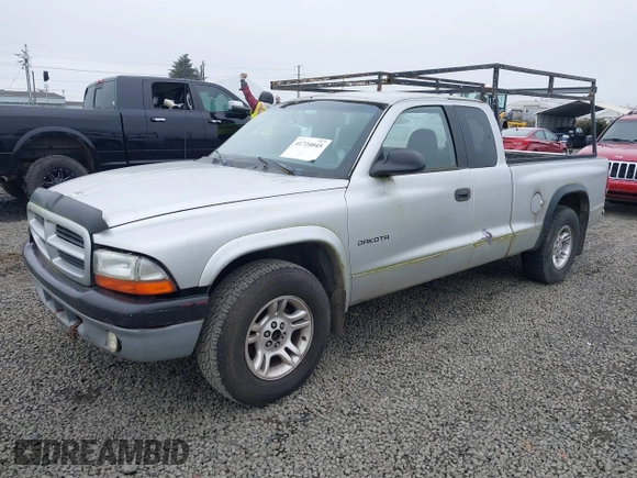 2002 Dodge Dakota Sport with VIN 1B7GL32X12S598558, listed as a IAAI auction lot 41724045 with 231,329 mi miles. Bid and sale history available at carsss.com. Image 2.