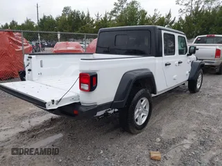 2023 Jeep Gladiator Sport S z VIN 1C6HJTAG5PL533877, wystawiony jako IAAI lot #41615284 z przebiegiem 41 191 mil mil oraz . Historia ofert i sprzedaży dostępna na DreamBid. Obrazek 4.