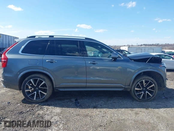2018 Volvo XC90 Momentum with VIN YV4A22PK6J1386904, listed as a IAAI auction lot 41871000 with 58,955 mi miles. Bid and sale history available at carsss.com. Image 12.
