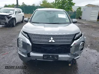 2022 Mitsubishi Outlander SE z VIN JA4J4UA86NZ081782, wystawiony jako IAAI lot #42241888 z przebiegiem 115 394 mil mil oraz . Historia ofert i sprzedaży dostępna na DreamBid. Obrazek 6.