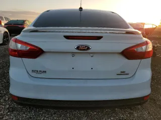 2013 Ford Focus SE with VIN 1FADP3F29DL252749, listed as a Copart auction lot 48892915 with 156,692 mi miles and Salvage title. Bid and sale history available at DreamBid. Image 6.