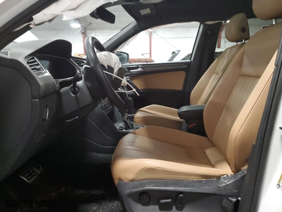 2023 Volkswagen Tiguan SE R-Line Black with VIN 3VV8B7AX4PM135217, listed as a Copart auction lot 47221635 with 19,676 mi miles and Salvage Title. Bid and sale history available at carsss.com. Image 7.
