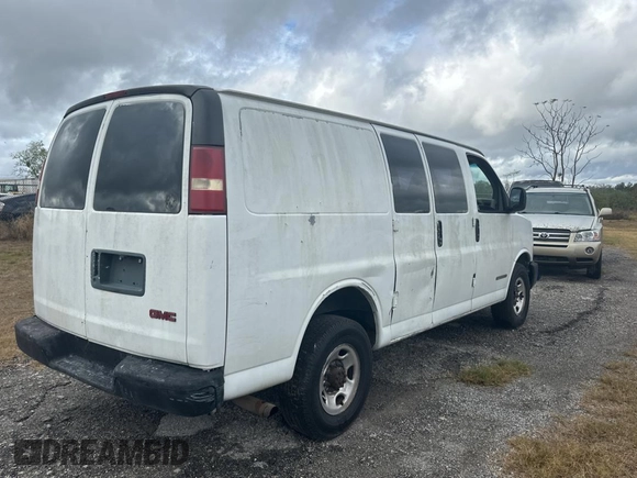2003 GMC Savana Cargo z VIN 1GTHG35U431113170, wystawiony jako Copart lot #84913304 z przebiegiem 293 807 mil mil oraz Czysty tytuł • Clean title. Historia ofert i sprzedaży dostępna na DreamBid. Obrazek 4.