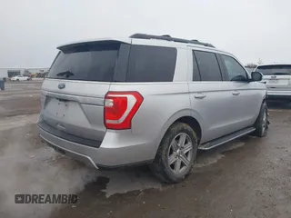 2018 Ford Expedition XLT with VIN 1FMJU1HT5JEA22248, listed as a IAAI auction lot 41253595 with 56,587 mi miles. Bid and sale history available at carsss.com. Image 4.