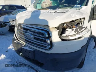 2018 Ford Transit Passenger XL z VIN 1FBAX2CM1JKA97858, wystawiony jako IAAI lot #41285058 z przebiegiem 252 805 mil mil oraz . Historia ofert i sprzedaży dostępna na DreamBid. Obrazek 6.