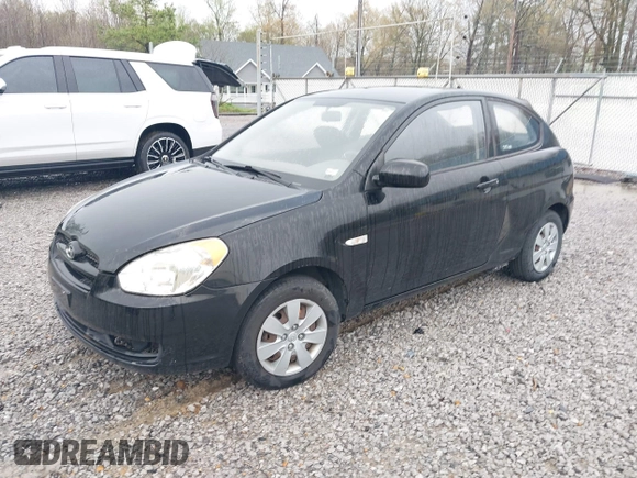 2011 Hyundai Accent GS z VIN KMHCM3AC8BU200465, wystawiony jako IAAI lot #41797288 z przebiegiem 107 831 mil mil oraz . Historia ofert i sprzedaży dostępna na DreamBid. Obrazek 2.