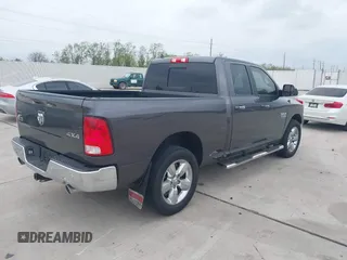 2018 Ram 1500 SLT z VIN 1C6RR7GM5JS308499, wystawiony jako IAAI lot #41904274 z przebiegiem 71 510 mil mil oraz . Historia ofert i sprzedaży dostępna na DreamBid. Obrazek 4.