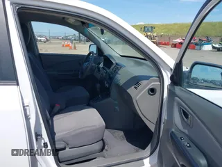 2006 Hyundai Tucson GL with VIN KM8JM12B76U412698, listed as a IAAI auction lot 42055377 with 177,459 mi miles. Bid and sale history available at carsss.com. Image 5.