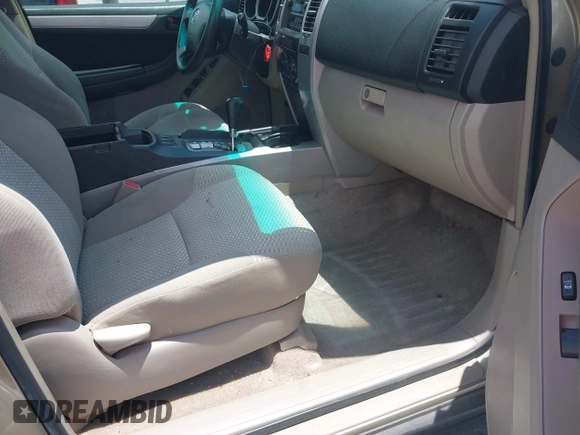 2006 Toyota 4Runner SR5 z VIN JTEZU14R368048088, wystawiony jako IAAI lot #42525731 z przebiegiem 251 367 mil mil oraz . Historia ofert i sprzedaży dostępna na DreamBid. Obrazek 5.
