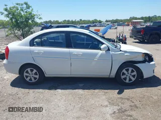 2009 Hyundai Accent Auto GLS with VIN KMHCN46C29U331834, listed as a IAAI auction lot 42027159 with 68,527 mi miles. Bid and sale history available at carsss.com. Image 13.