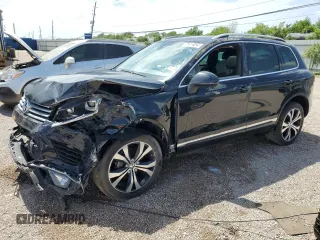2017 Volkswagen Touareg Wolfsburg Edition с VIN WVGRF7BPXHD003755, выставлен на аукционе Copart как лот 52582425 с пробегом 333 333 миль миль и Чистый • Clean title. История ставок и продаж доступна на DreamBid. Изображение 1.