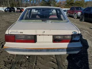 1986 Ford Mustang z VIN NOVIN42794605, wystawiony jako Copart lot #42794605 z przebiegiem 62 794 mil mil oraz Nie do naprawy • Non repairable. Historia ofert i sprzedaży dostępna na DreamBid. Obrazek 6.