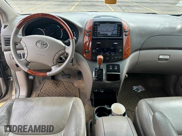 2008 Toyota Sienna XLE with VIN 5TDBK22C28S019910, listed as a Copart auction lot 47494665 with 217,246 mi miles and Clean Title. Bid and sale history available at carsss.com. Image 9.