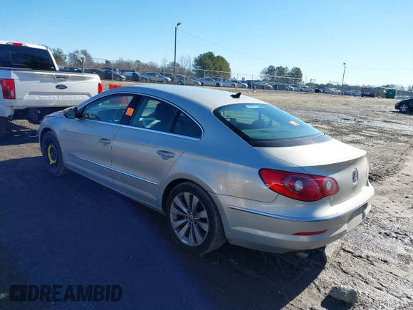 2012 Volkswagen CC Sport z VIN WVWMN7AN3CE506483, wystawiony jako IAAI lot #41401237 z przebiegiem 135 296 mil mil oraz . Historia ofert i sprzedaży dostępna na DreamBid. Obrazek 3.
