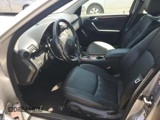 2006 Mercedes-Benz C 280 Luxury z VIN WDBRF54H76F826044, wystawiony jako Copart lot #58874845 z przebiegiem 75 573 mil mil oraz Czysty tytuł • Clean title. Historia ofert i sprzedaży dostępna na DreamBid. Obrazek 7.