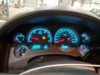 2011 GMC Yukon XL SLT with VIN 1GKS2KE32BR286468, listed as a Copart auction lot 50509415 with 271,634 mi miles and Clean Title. Bid and sale history available at carsss.com. Image 9.
