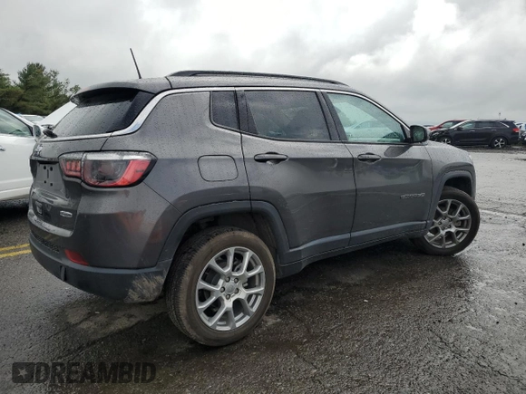 2022 Jeep Compass Latitude Lux с VIN 3C4NJDFB4NT170410, выставлен на аукционе Copart как лот 57294025 с пробегом 30 776 миль миль и Списание • Salvage title. История ставок и продаж доступна на DreamBid. Изображение 3.