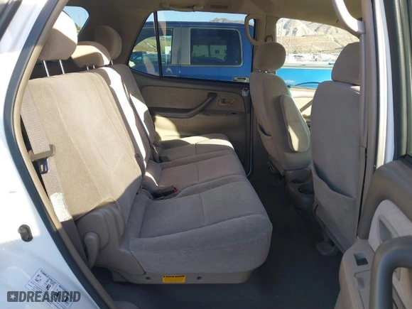 2003 Toyota Sequoia SR5 with VIN 5TDZT34A53S189197, listed as a IAAI auction lot 41330219 with 146,200 mi miles. Bid and sale history available at carsss.com. Image 8.