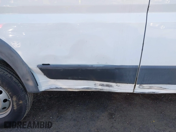 2015 Ram ProMaster Cargo with VIN 3C6TRVDG0FE501887, listed as a IAAI auction lot 41655896 with 121,574 mi miles and . Bid and sale history available at carsss.com. Image 6.
