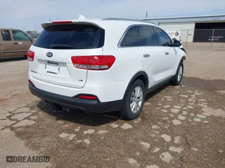 2016 Kia Sorento LX with VIN 5XYPG4A51GG023545, listed as a IAAI auction lot 41923123 with 168,438 mi miles. Bid and sale history available at carsss.com. Image 3.