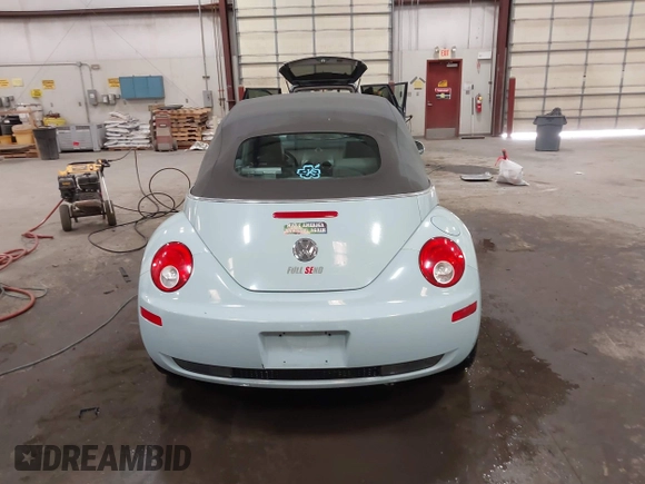 2006 Volkswagen Beetle z VIN 3VWRF31Y26M310844, wystawiony jako IAAI lot #42192356 z przebiegiem 120 740 mil mil oraz . Historia ofert i sprzedaży dostępna na DreamBid. Obrazek 16.