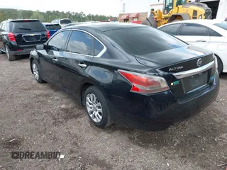 2014 Nissan Altima S with VIN 1N4AL3AP7EN366594, listed as a IAAI auction lot 41940506 with 211,235 mi miles and . Bid and sale history available at carsss.com. Image 3.
