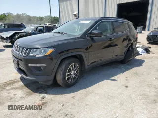 2019 Jeep Compass Latitude z VIN 3C4NJCBB5KT809325, wystawiony jako Copart lot #58153155 z przebiegiem 100 399 mil mil oraz Nie do naprawy • Non repairable. Historia ofert i sprzedaży dostępna na DreamBid. Obrazek 1.
