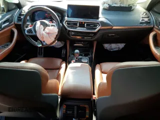 2022 BMW X4 M z VIN 5YM23EC02N9K93385, wystawiony jako Copart lot #53954854 z przebiegiem 17 189 mil mil oraz . Historia ofert i sprzedaży dostępna na DreamBid. Obrazek 8.