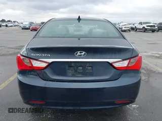 2011 Hyundai Sonata GLS PZEV with VIN 5NPEB4AC9BH229671, listed as a IAAI auction lot 41379055 with 177,319 mi miles. Bid and sale history available at carsss.com. Image 16.
