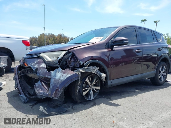 2018 Toyota RAV4 XLE z VIN 2T3WFREV2JW468231, wystawiony jako IAAI lot #42288978 z przebiegiem 109 779 mil mil oraz . Historia ofert i sprzedaży dostępna na DreamBid. Obrazek 18.