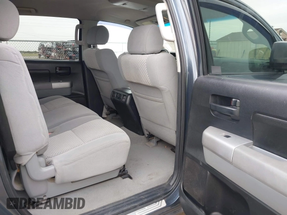 2007 Toyota Tundra SR5 with VIN 5TBDV54117S479855, listed as a IAAI auction lot 41792991 with 180,115 mi miles. Bid and sale history available at carsss.com. Image 8.
