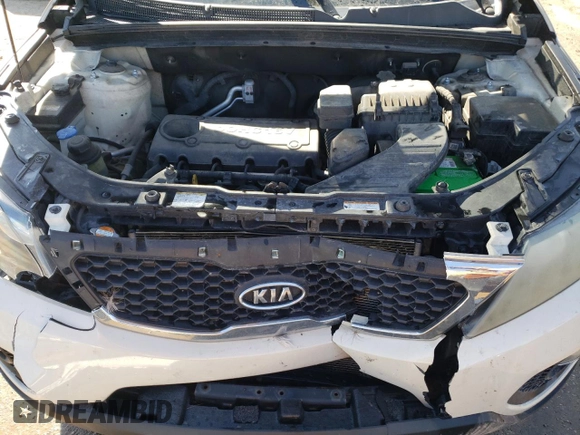 2011 Kia Sorento EX with VIN 5XYKU3A18BG034755, listed as a Copart auction lot 48055975 with 200,833 mi miles and Salvage Title. Bid and sale history available at carsss.com. Image 11.
