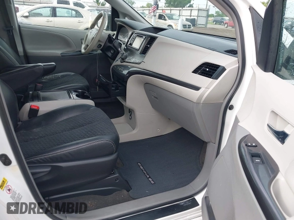 2012 Toyota Sienna SE с VIN 5TDXK3DC3CS268136, выставлен на аукционе IAAI как лот 42153110 с пробегом 248 887 миль миль и . История ставок и продаж доступна на DreamBid. Изображение 5.