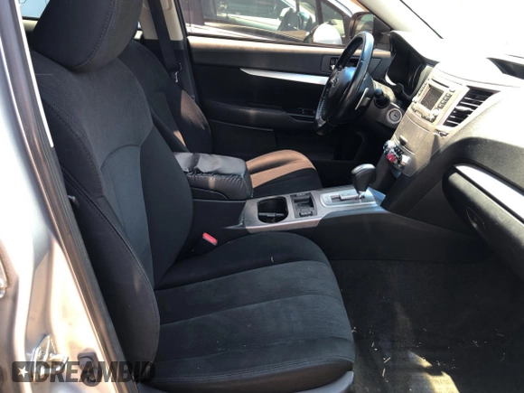 2014 Subaru Outback Premium z VIN 4S4BRCCC5E3201769, wystawiony jako Copart lot #66503765 z przebiegiem 172 183 mil mil oraz Czysty tytuł • Clean title. Historia ofert i sprzedaży dostępna na DreamBid. Obrazek 5.
