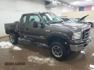 2007 Ford F-250 XL with VIN 1FTSX21P27EA16502, listed as a Copart auction lot 45509185 with 133,681 mi miles and Clean Title. Bid and sale history available at DreamBid. Image 4.