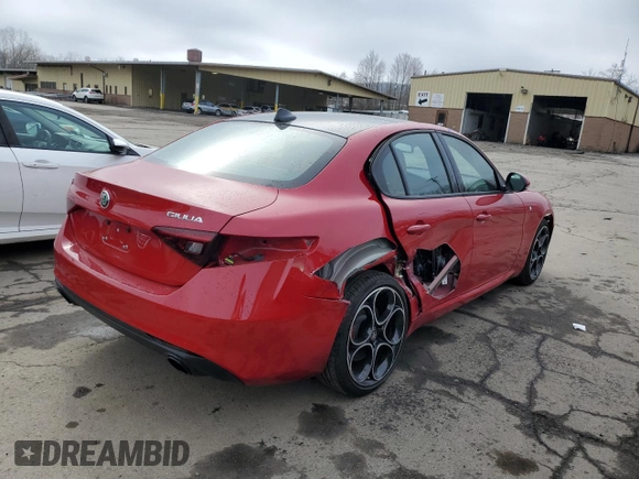 2022 Alfa Romeo Giulia Veloce with VIN ZARFANBN8N7658991, listed as a Copart auction lot 47503363 with 10,150 mi miles. Bid and sale history available at carsss.com. Image 3.